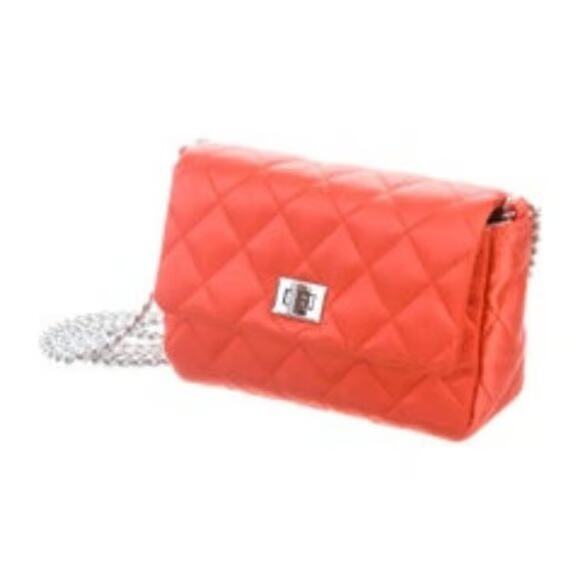 India Hicks Consort Quilted Leather Chain Strap Flap Crossbody Flame Tree NWOT - Picture 1 of 10